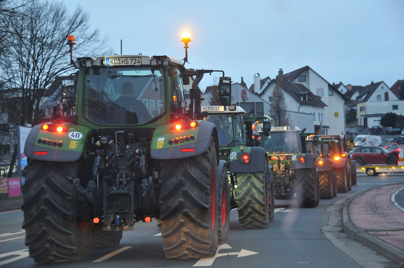 Traktor-Unikate und PS-Monster